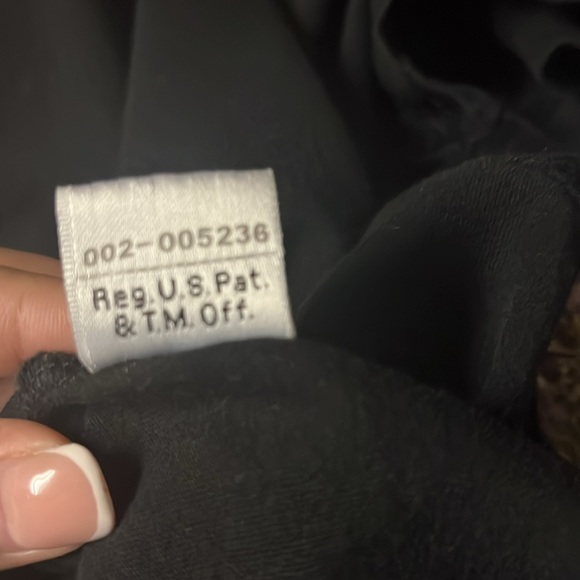 Married to the Mob (MOB) Size Small Black Graphic T-Shirt ‼️PRICE DROP‼️$32 - Picture 10 of 11